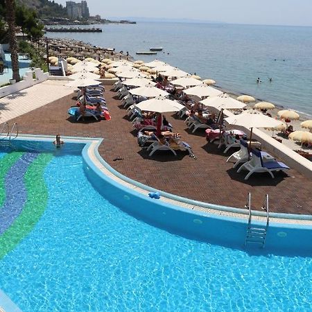 Costa Del Sol Hotel Durres Exterior photo